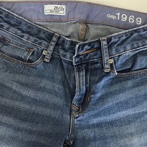 GAP 1969 WOMENS JEANS SIZE 26/2a